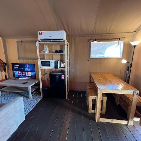 Rembulan Escape - Beachfront Safari Tent Kampung Penarik Esterno foto