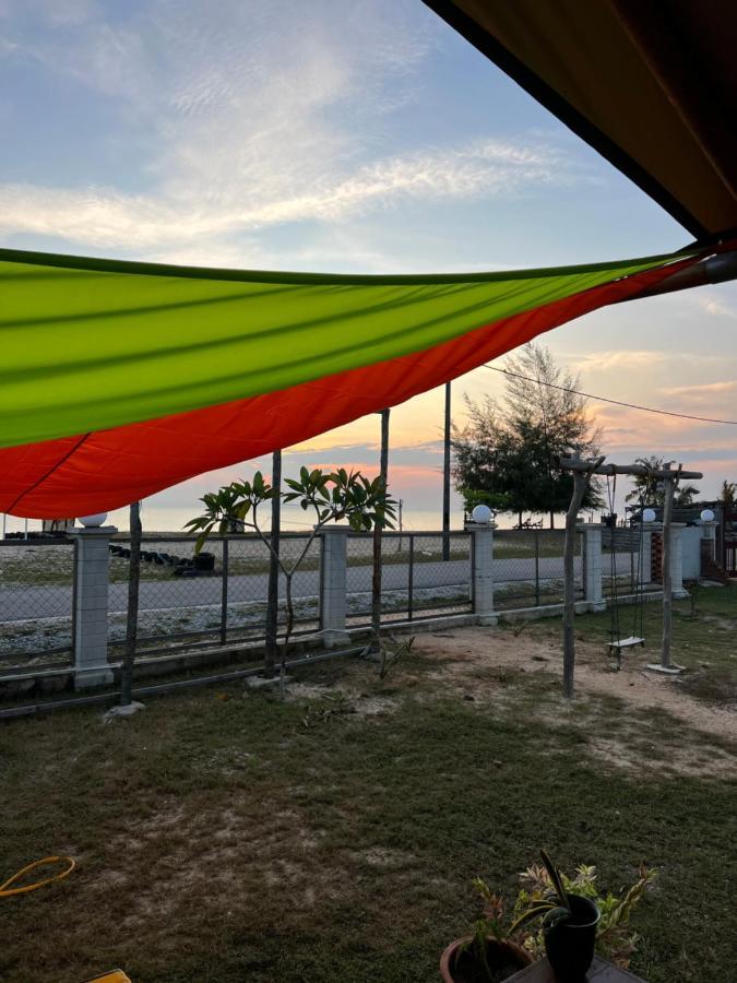 Rembulan Escape - Beachfront Safari Tent Kampung Penarik Esterno foto